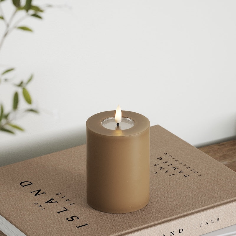 Deluxe Homeart LED blokové světlo Ø 7,5 x 10 cm Karamelová