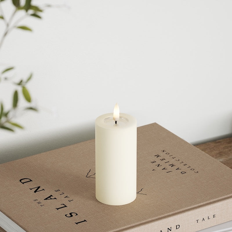 Deluxe Homeart LED Bloklys Ø 5 x 10 cm Cream