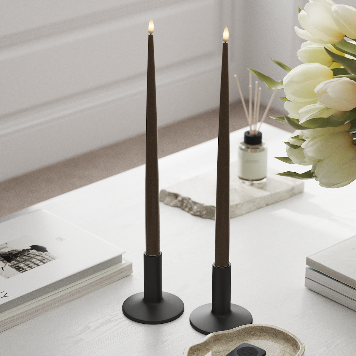 Deluxe Homeart LED svetlo na sviečku s lakom, 2 ks 38 cm Karamelová LED svetlo sviečky 1