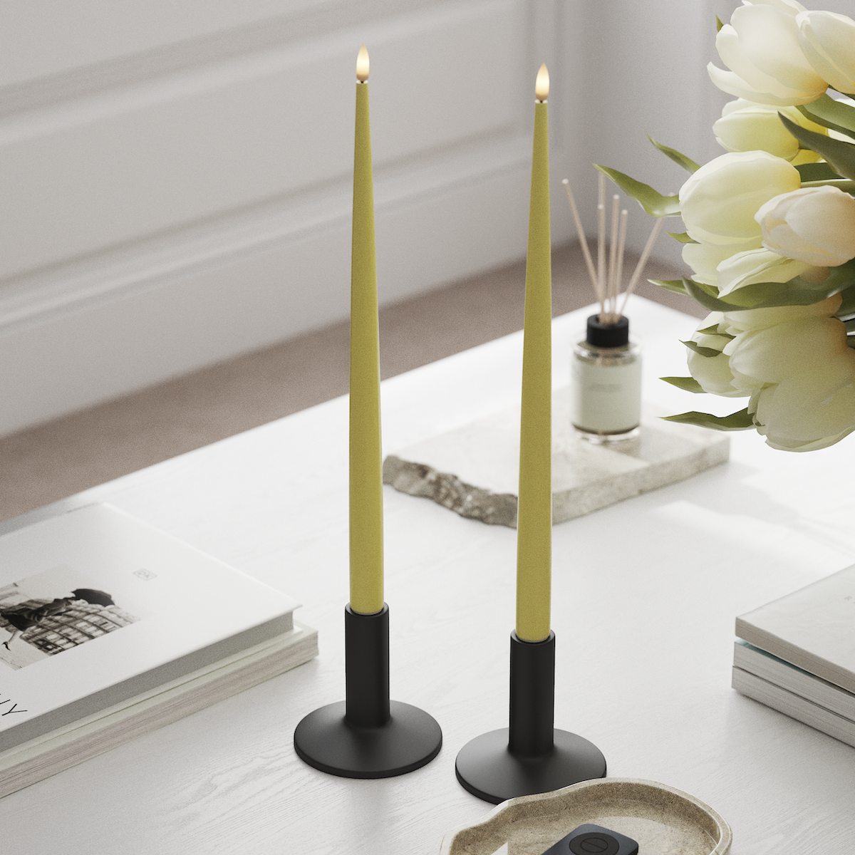 Deluxe Homeart LED svetlo na sviečku s lakom, 2 ks 38 cm Svetložltá LED svetlo sviečky 1