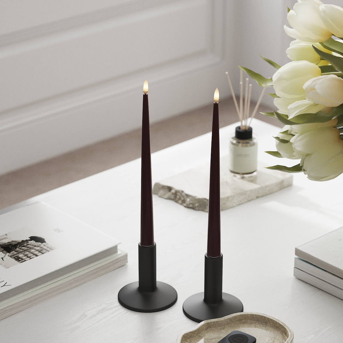 Deluxe Homeart LED Kertelys med Lak, 2 stk 28 cm Bourgogne LED kertelys 1