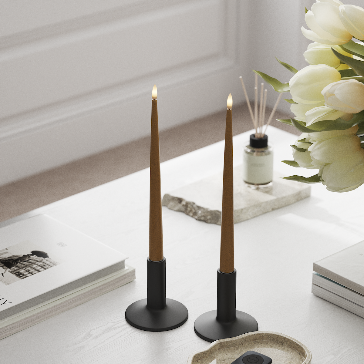 Deluxe Homeart LED svetlo na sviečku s lakom, 2 kusy 28 cm Kariová LED svetlo sviečky 1