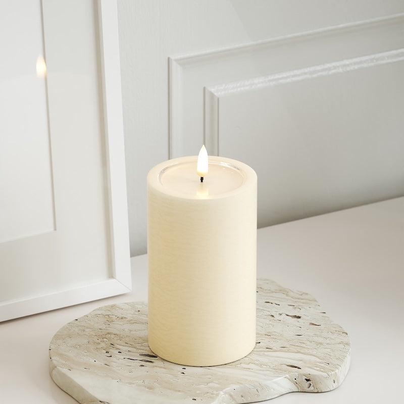 Unique Candles Unique LED blokové svetlo D 7,5 x 12,5 cm Krémová